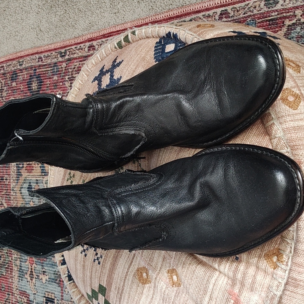Rocketdog black leather boots
